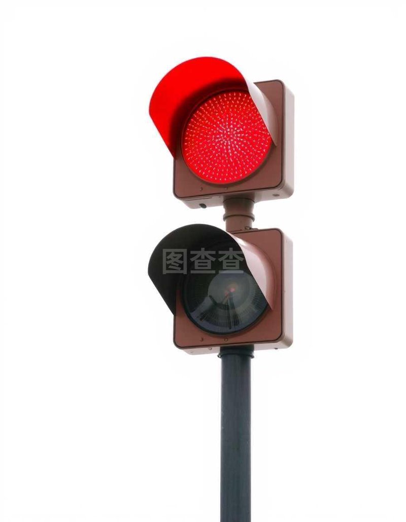 公路标志牌:安全旅途的明灯